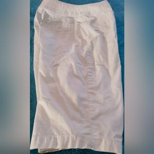 Chicos Ladies Bermuda Shorts Size CH1